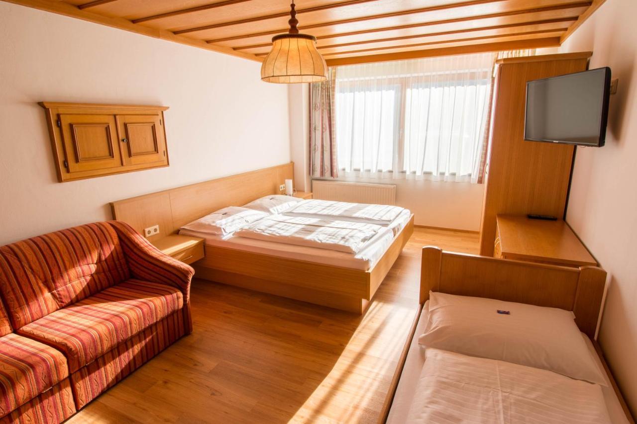 Hotel Weissenstein Санкт-Михель  Экстерьер фото