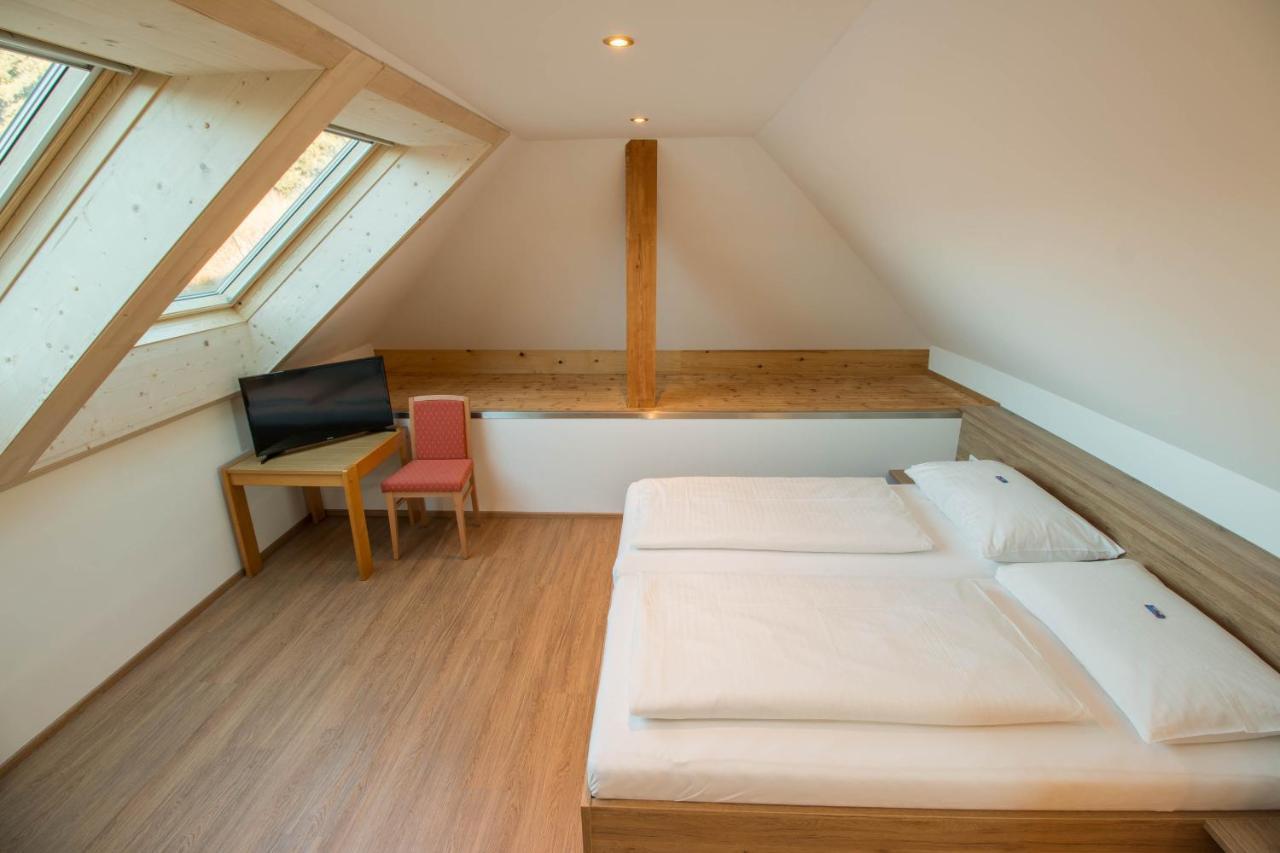 Hotel Weissenstein Санкт-Михель  Экстерьер фото