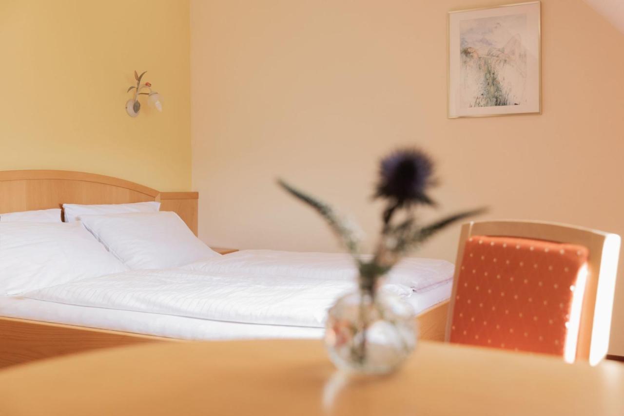 Hotel Weissenstein Санкт-Михель  Экстерьер фото