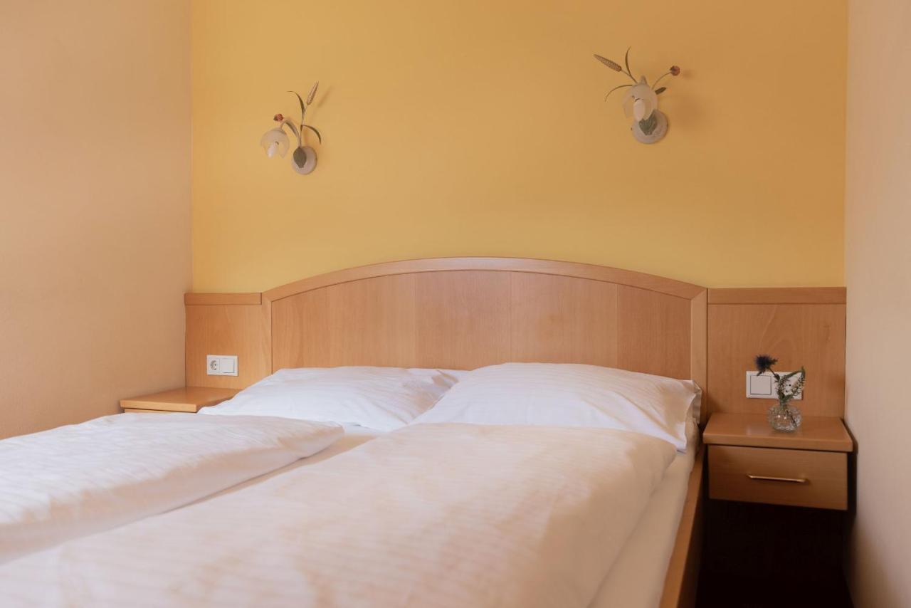 Hotel Weissenstein Санкт-Михель  Экстерьер фото