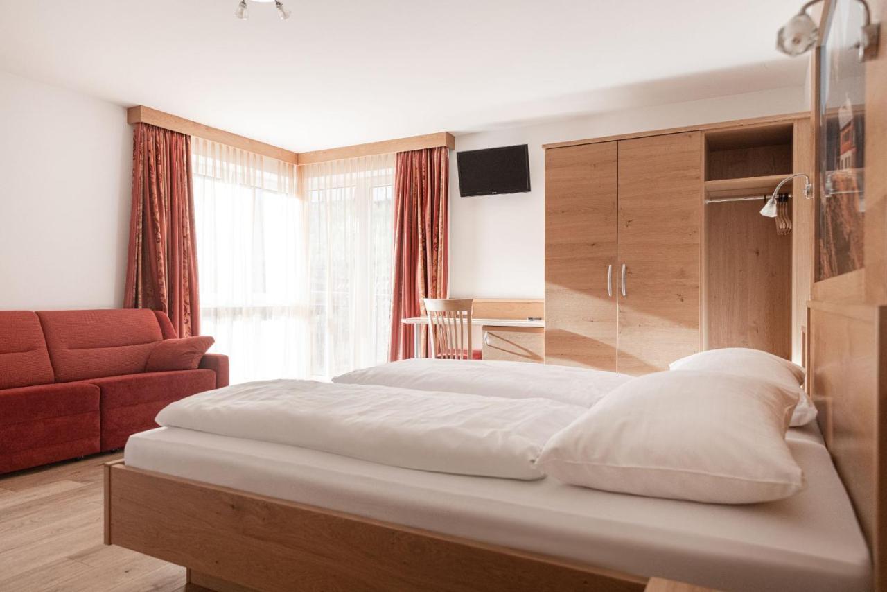 Hotel Weissenstein Санкт-Михель  Экстерьер фото