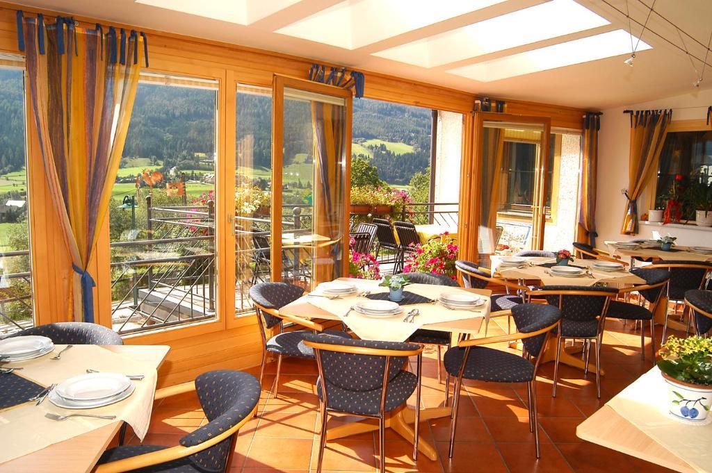 Hotel Weissenstein Санкт-Михель  Экстерьер фото